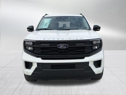 Star White 2026 Ford Expedition Active