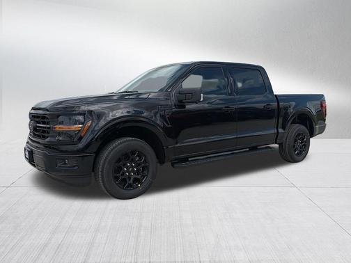 Agate Black Metallic 2026 Ford F-150 XLT