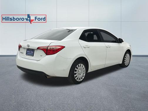 Super White 2019 Toyota Corolla LE