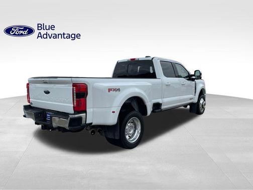 2023 Ford F-450 Lariat