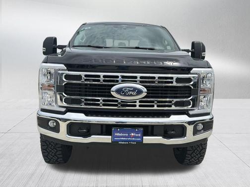 Agate Black Metallic 2026 Ford F-250 XLT