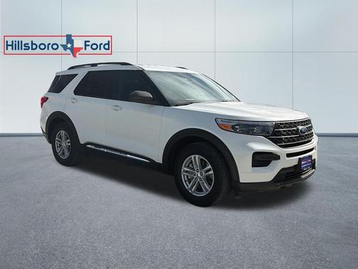Star White 2023 Ford Explorer XLT