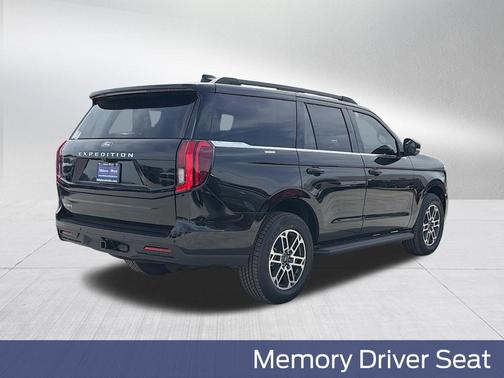 Agate Black Metallic 2026 Ford Expedition Active