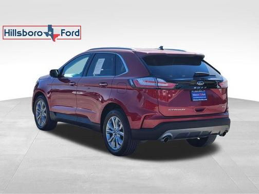 2022 Ford Edge Titanium