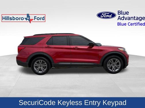 Rapid Red Metallic Tinted Clearcoat 2022 Ford Explorer XLT