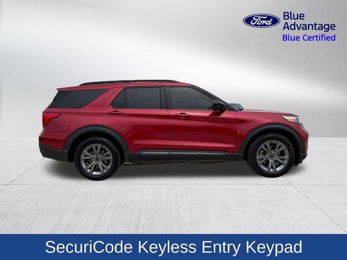 Rapid Red Metallic Tinted Clearcoat 2022 Ford Explorer XLT