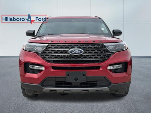 Rapid Red Metallic Tinted Clearcoat 2022 Ford Explorer XLT