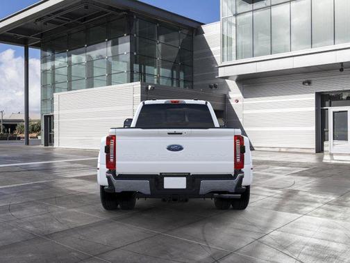 2025 Ford F-350 Lariat Super Duty