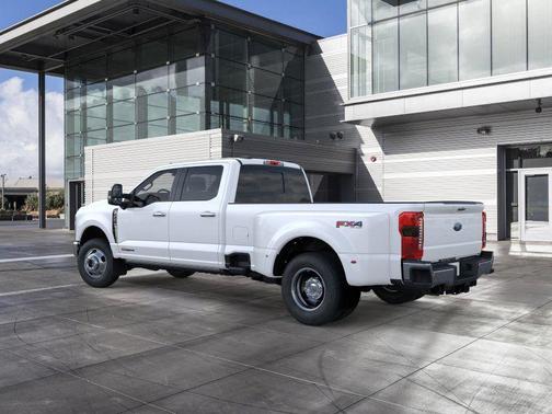 2025 Ford F-350 Lariat Super Duty