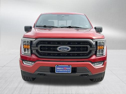 Hot Pepper Red Metallic Tinted Clearcoat 2023 Ford F-150 XLT