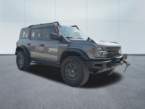 CARBONIZED GRAY METALLIC 2024 Ford Bronco EVERGLADES