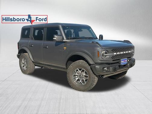 Carbonized Gray Metallic 2025 Ford Bronco Badlands