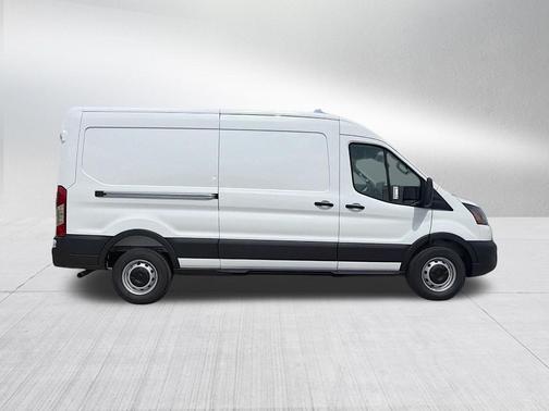 Oxford White 2026 Ford Transit-250 148 WB Medium Roof Cargo