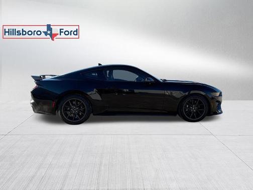 Shadow Black 2025 Ford Mustang Dark Horse