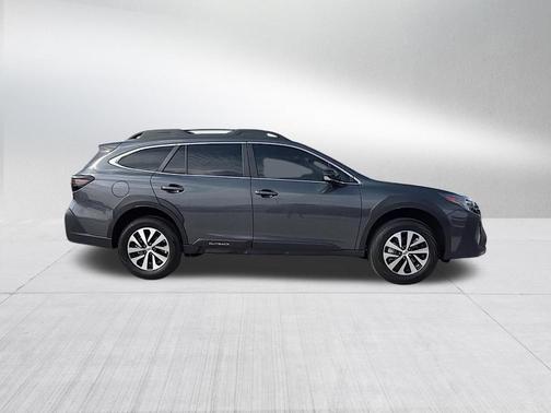 Magnetite Gray Metallic 2025 Subaru Outback Premium
