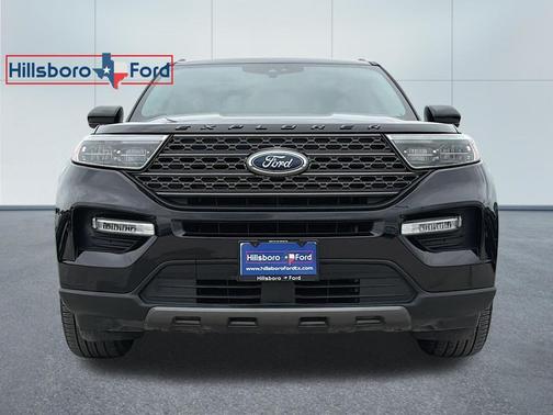 Agate Black Metallic 2022 Ford Explorer XLT