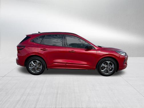 Rapid Red Metallic Tinted Clearcoat 2023 Ford Escape ST-Line