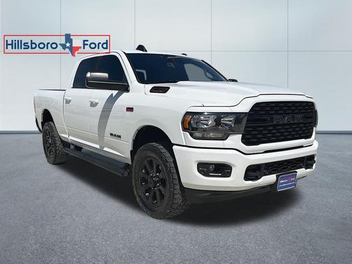 Bright White Clearcoat 2022 RAM 2500 Big Horn