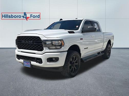Bright White Clearcoat 2022 RAM 2500 Big Horn