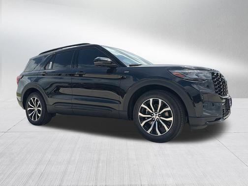 Agate Black Metallic 2026 Ford Explorer ST-Line