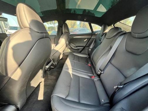 2021 Tesla Model S Long Range