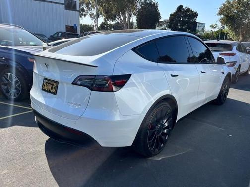 2023 Tesla Model Y Performance