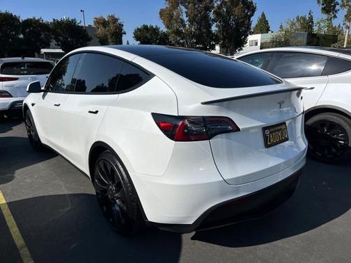 2023 Tesla Model Y Performance