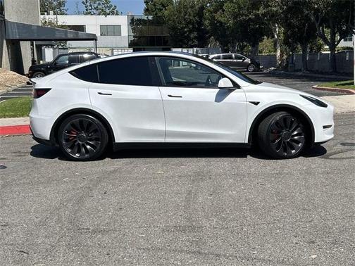 2023 Tesla Model Y Performance