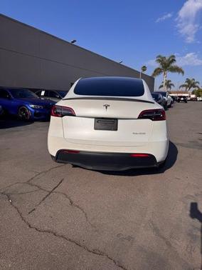 2023 Tesla Model Y Performance