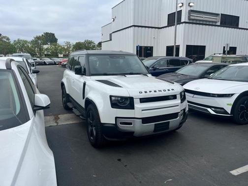 2025 Land Rover Defender P300