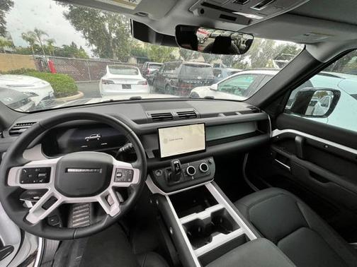 2025 Land Rover Defender P300