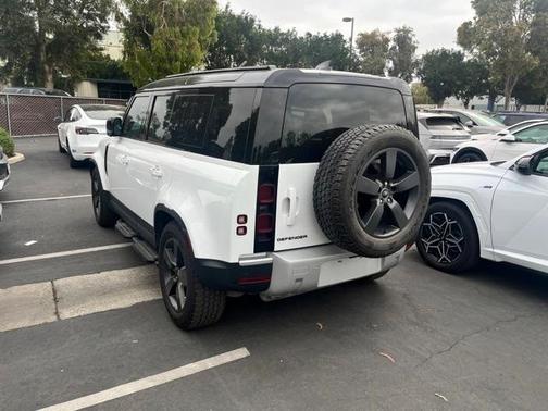 2025 Land Rover Defender P300