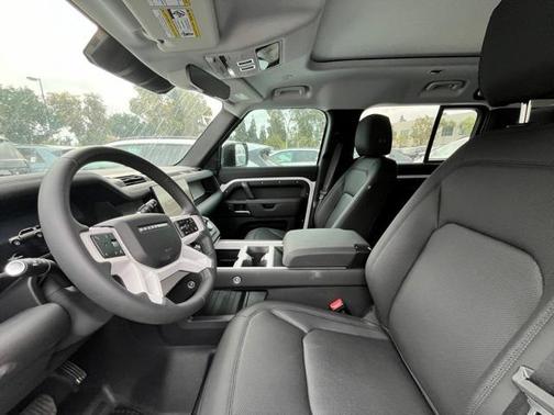 2025 Land Rover Defender P300