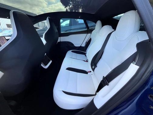 2024 Tesla Model S Plaid