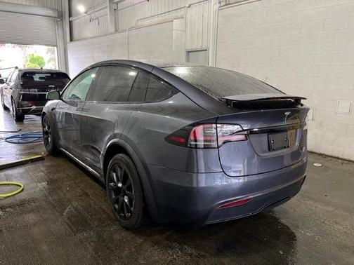 2022 Tesla Model X Plaid