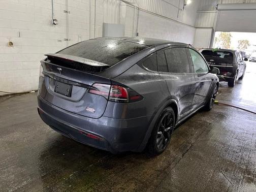 2022 Tesla Model X Plaid