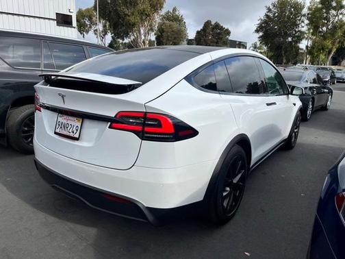 2022 Tesla Model X Base