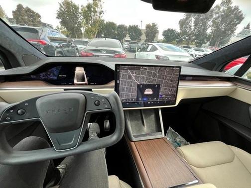 2022 Tesla Model X Base