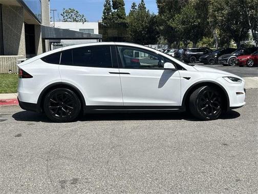 2022 Tesla Model X Base