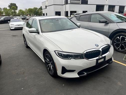 2019 BMW 330 i