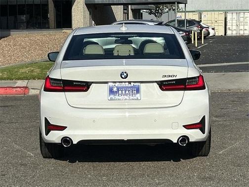 2019 BMW 330 i