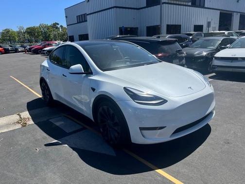 2024 Tesla Model Y Performance