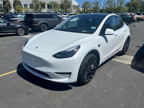 2024 Tesla Model Y Performance