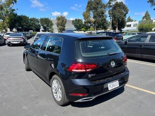 2018 Volkswagen Golf TSI SE