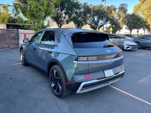 2025 Hyundai IONIQ 5 SE