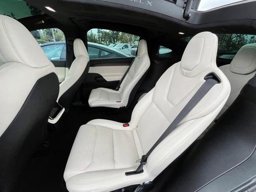 2022 Tesla Model X Base