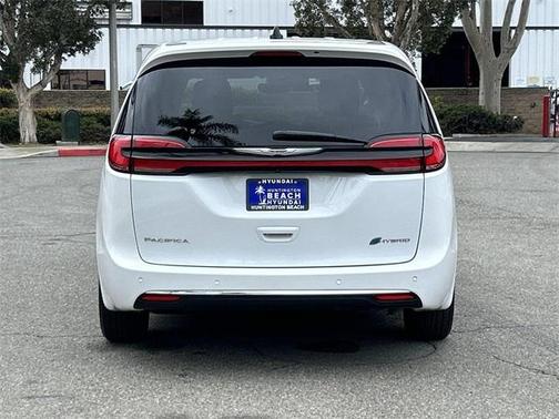 2023 Chrysler Pacifica Hybrid Limited