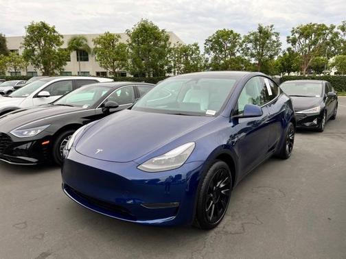 2024 Tesla Model Y Long Range
