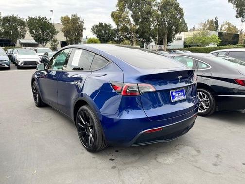 2024 Tesla Model Y Long Range