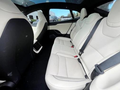 2023 Tesla Model S Plaid